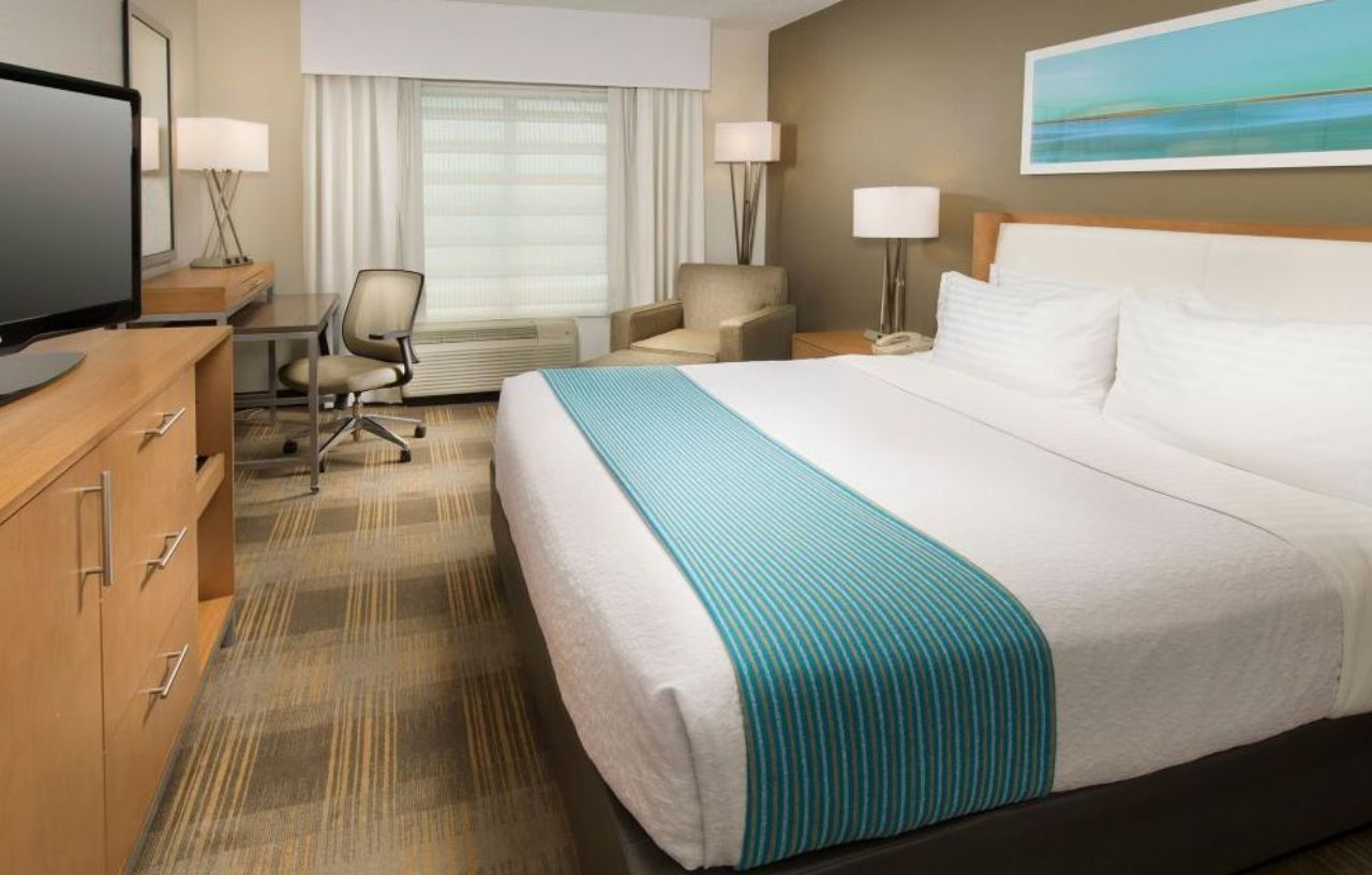 Holiday Inn Miami-Doral Area By Ihg Exterior photo
