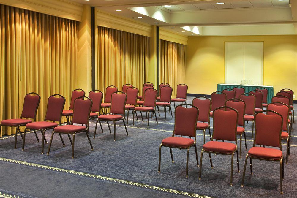 Holiday Inn Miami-Doral Area By Ihg Facilities photo